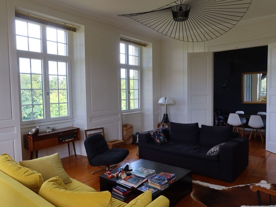 Apartment in École-Valentin, Doubs - photo 2