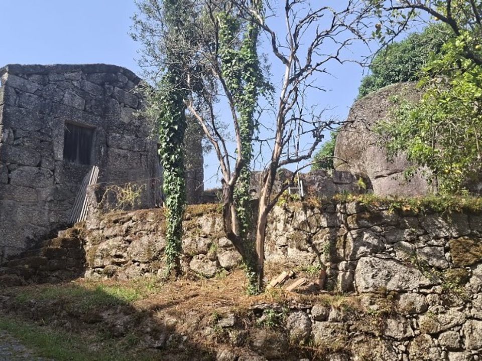 Helårsgrund i Amares, Braga - foto 1