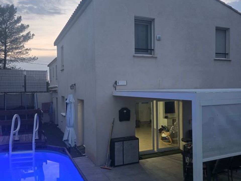 Villa i Aubagne en Provence, Bouches-du-Rhone - foto 3