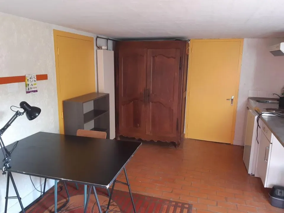 Studio in Angers, Maine-et-Loire - photo 1