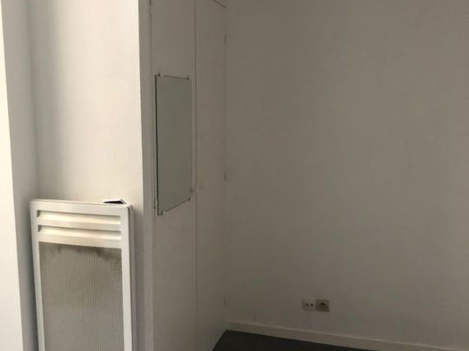 Studio in Angers, Maine-et-Loire - photo 4