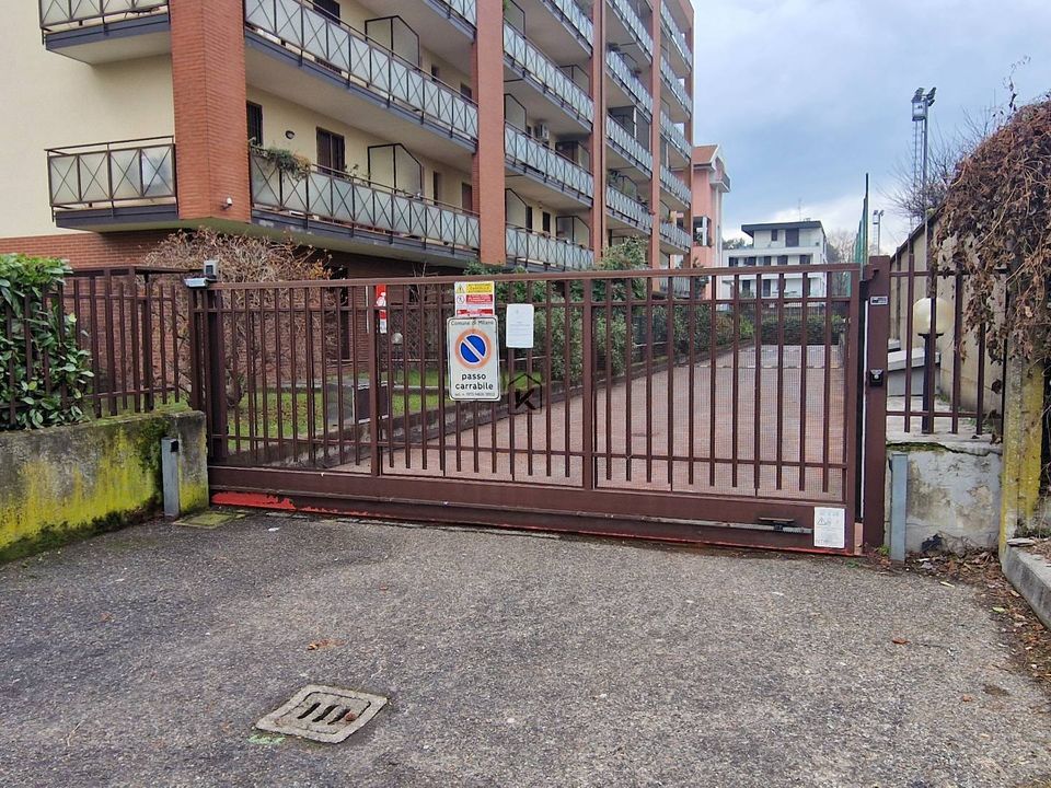 Parkeringsplads i Milan, Milan - foto 2