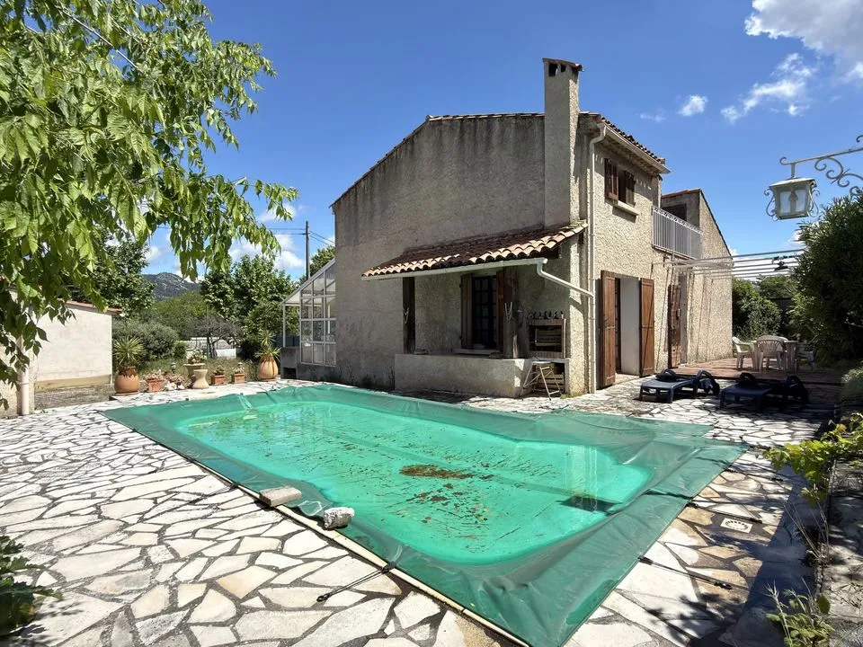 Villa i La Penne-sur-Huveaune, Bouches-du-Rhone - foto 1