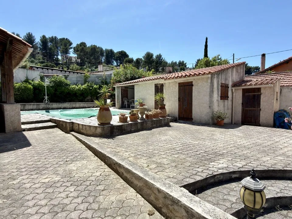 Villa i La Penne-sur-Huveaune, Bouches-du-Rhone - foto 2