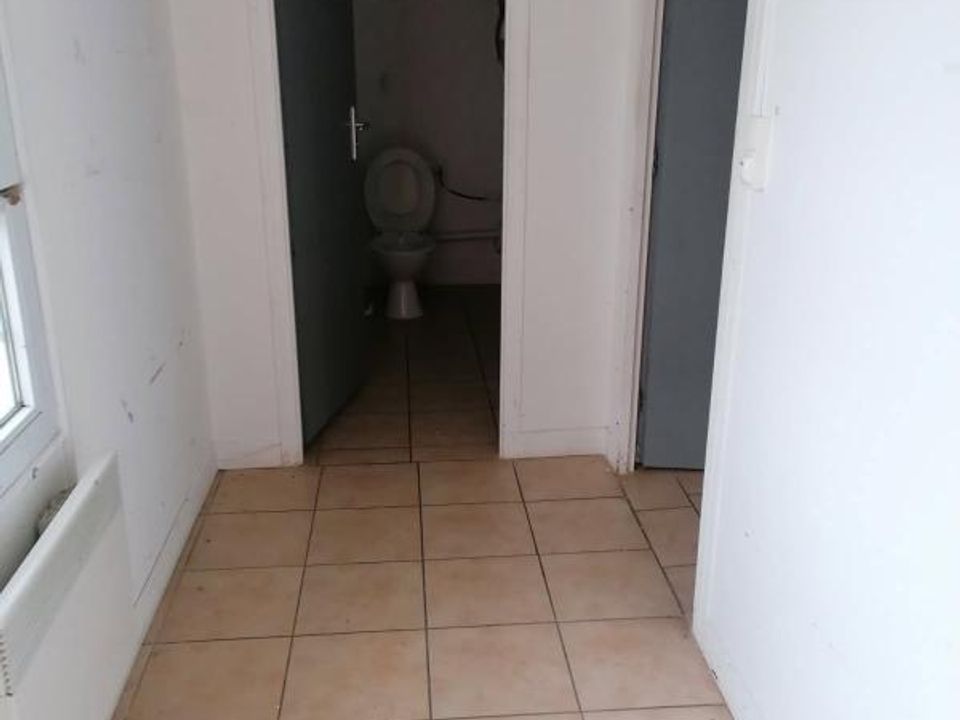 Erhvervsejendom i Châlons-en-Champagne, Marne - foto 3