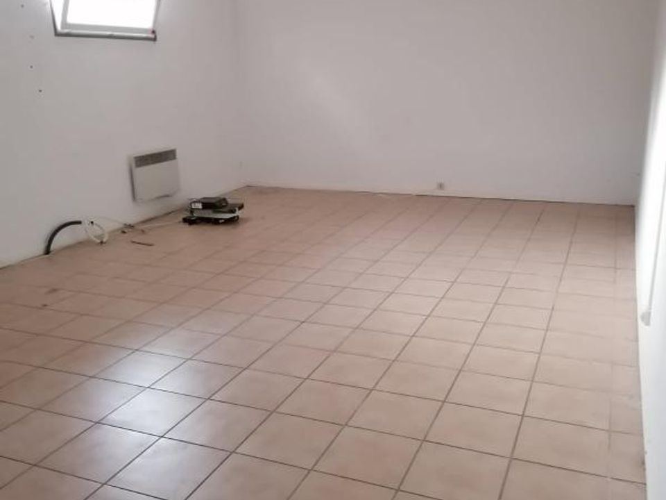 Erhvervsejendom i Châlons-en-Champagne, Marne - foto 4