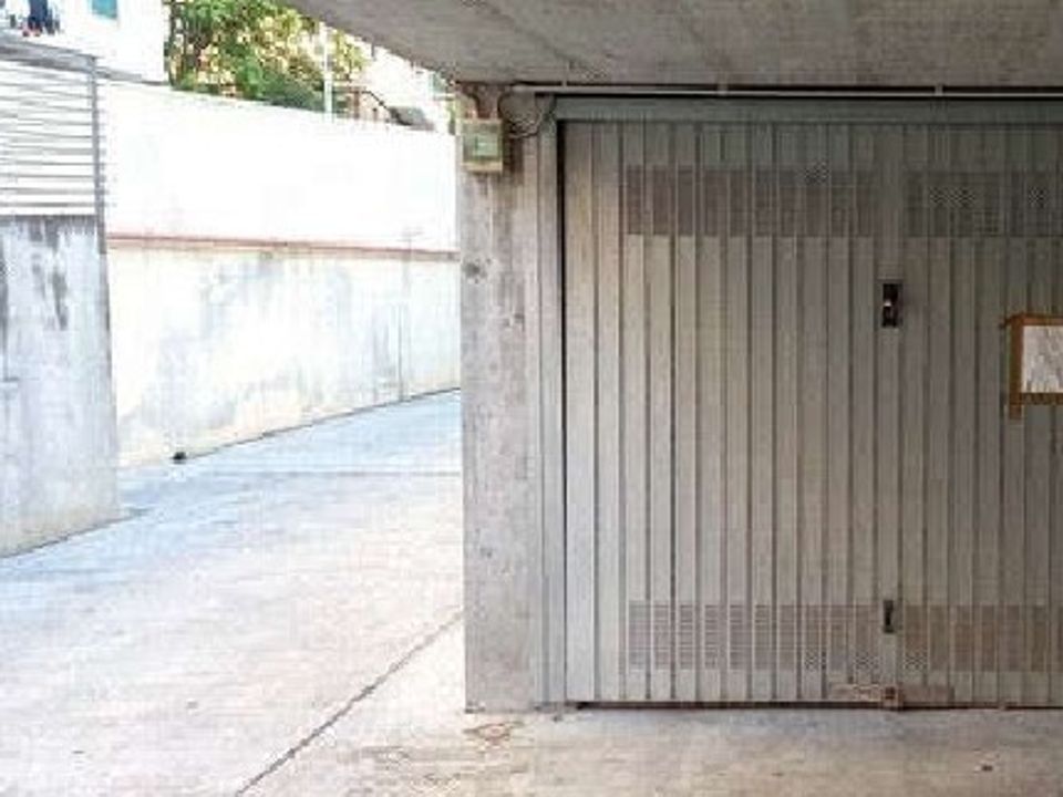 Garage i Genoa, Genoa - foto 1