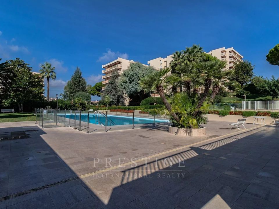 Lejlighed i Juan-les-Pins, Alpes-Maritimes - foto 1