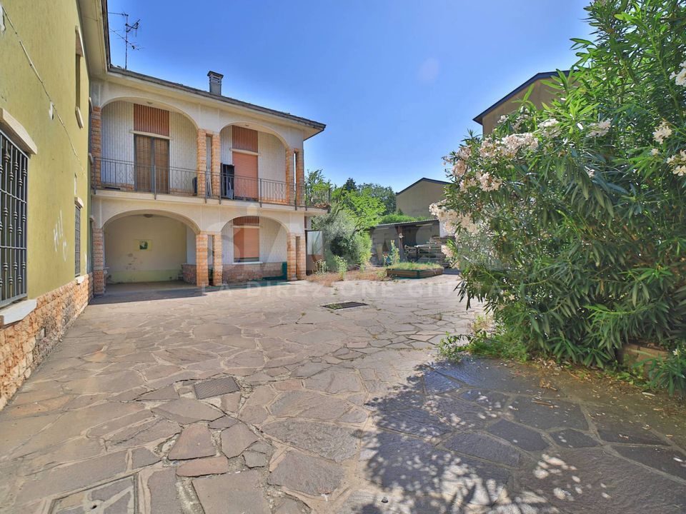 Erhvervsejendom i Cornate d'Adda, Monza and Brianza - foto 1