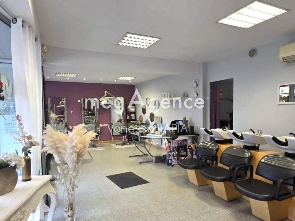 Erhvervsejendom i Romilly-sur-Seine, Aube - foto 1