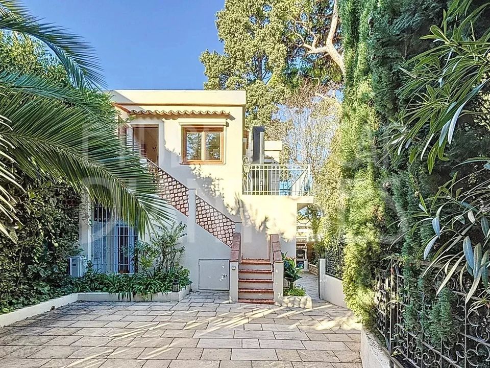 Villa i Antibes, Alpes-Maritimes - foto 1