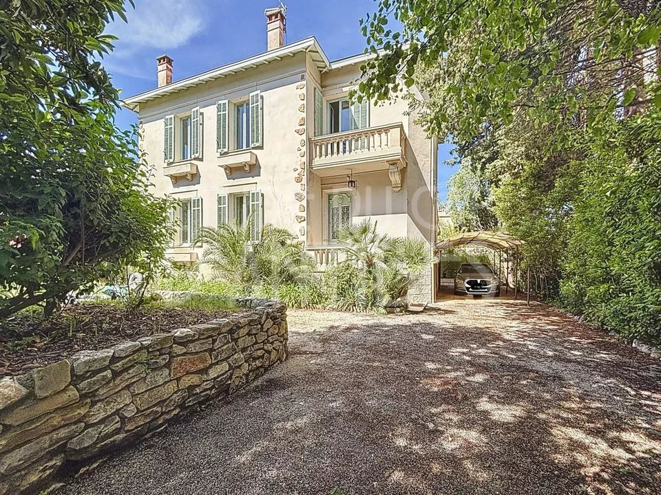 Villa i Antibes, Alpes-Maritimes - foto 1