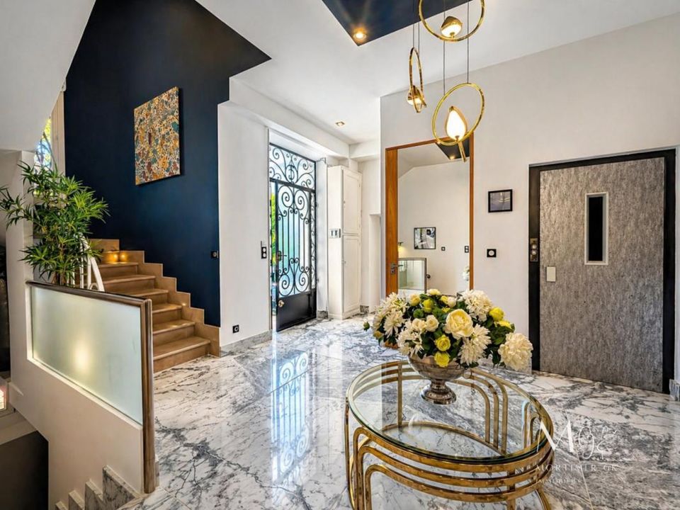 Villa i Le Cannet, Alpes-Maritimes - foto 1