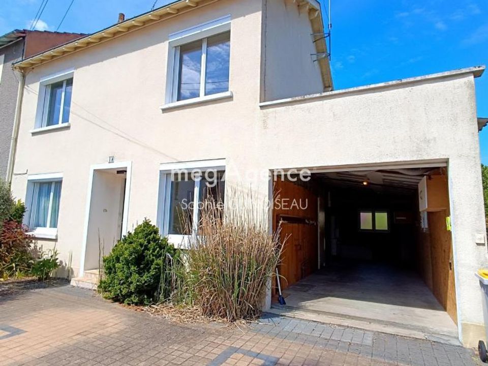 Villa in Cholet, Maine-et-Loire - photo 1