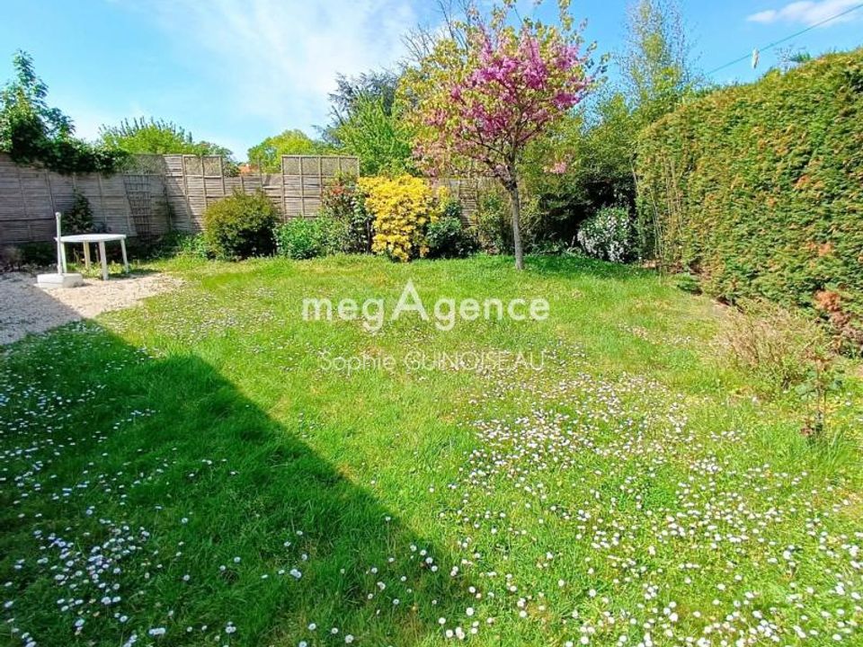 Villa in Cholet, Maine-et-Loire - photo 2