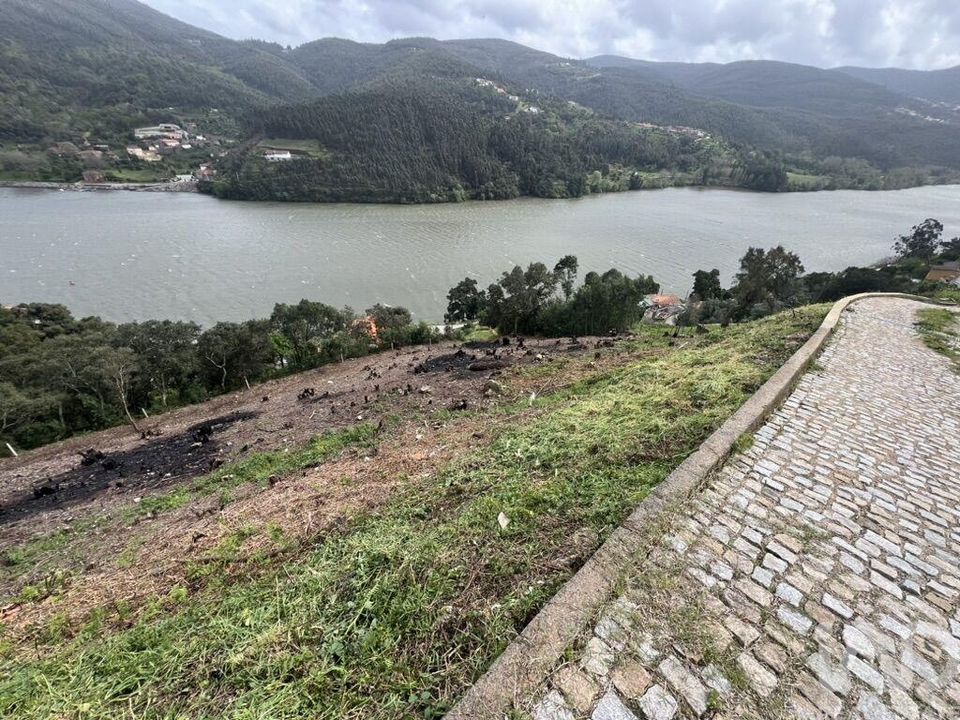 Helårsgrund i Penafiel, Porto - foto 1