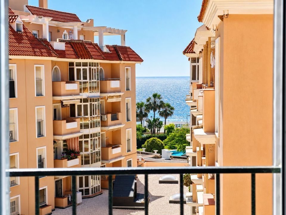 Villa i San Luis De Sabinillas, Malaga - foto 4
