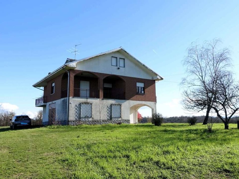 Farm hus i Incisa Scapaccino, Asti - foto 1