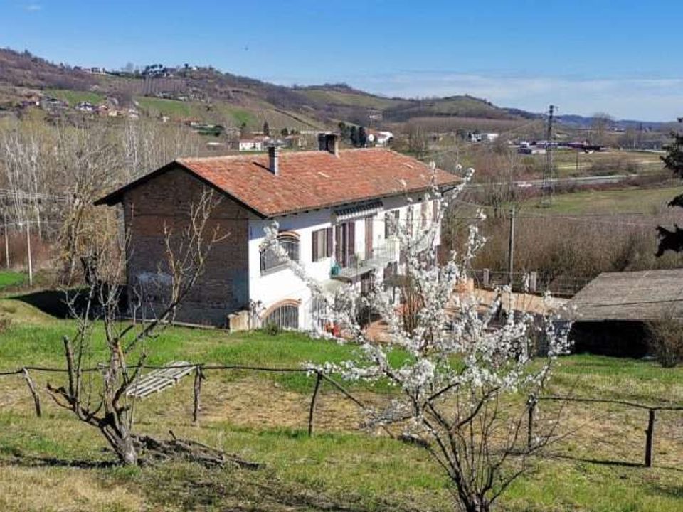 Farm hus i Montegrosso d'Asti, Asti - foto 1