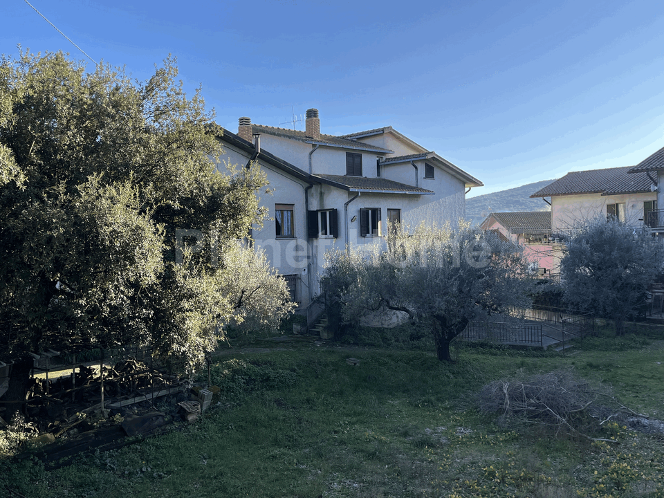 Byhus i Amelia, Terni - foto 1