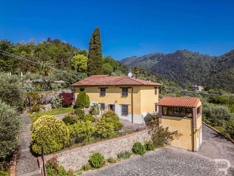 Gårdshus i Pescia, Pistoia - bilde 1
