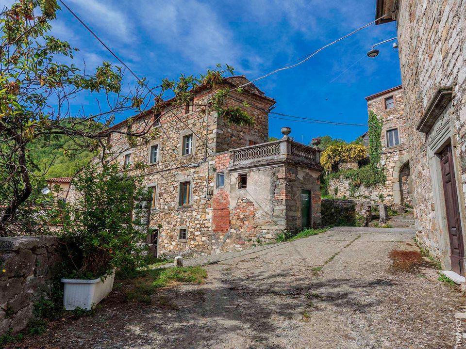 Byhus i Fivizzano, Massa and Carrara - foto 3