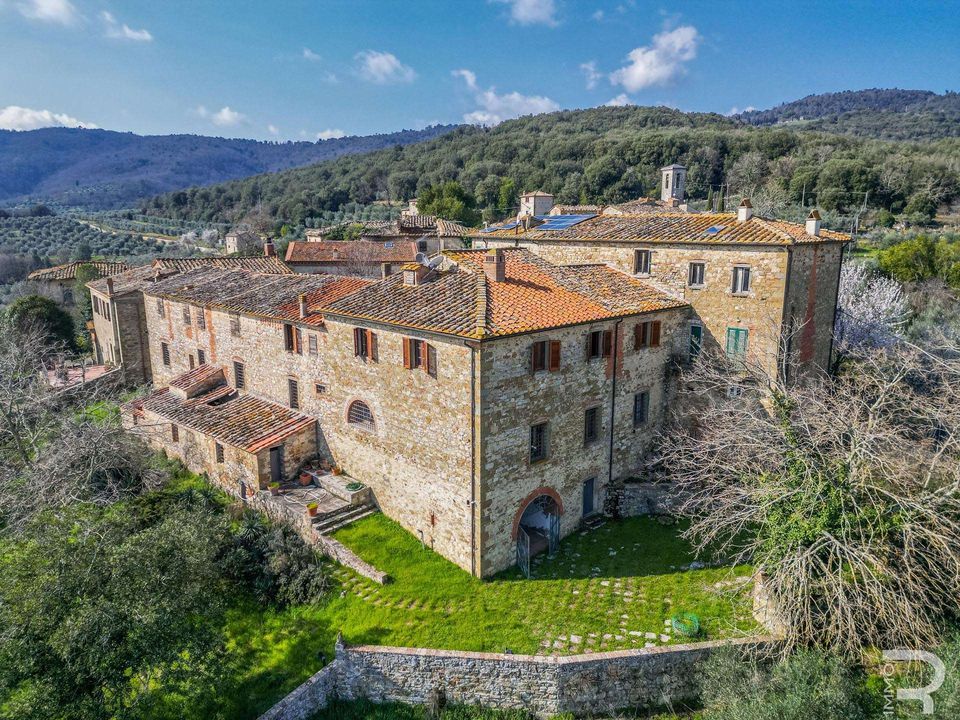 Farm hus i Bucine, Arezzo - foto 1