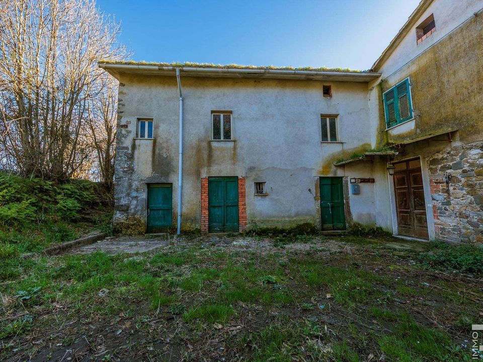 Farm hus i Fosdinovo, Massa and Carrara - foto 2
