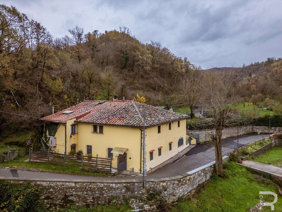 Farm house in Scarperia e San Piero, Florence - photo 1