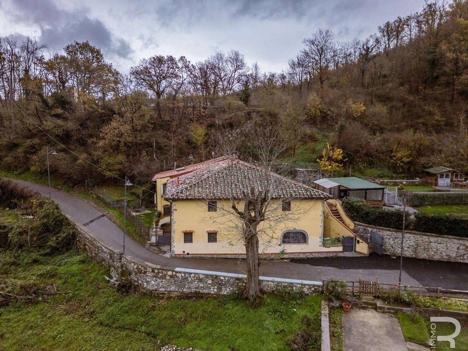 Farm house in Scarperia e San Piero, Florence - photo 2