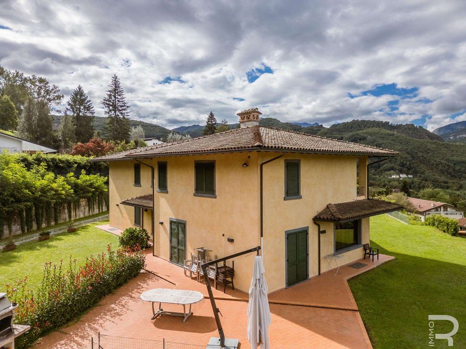 Villa i Castelnuovo di Garfagnana, Lucca - foto 1
