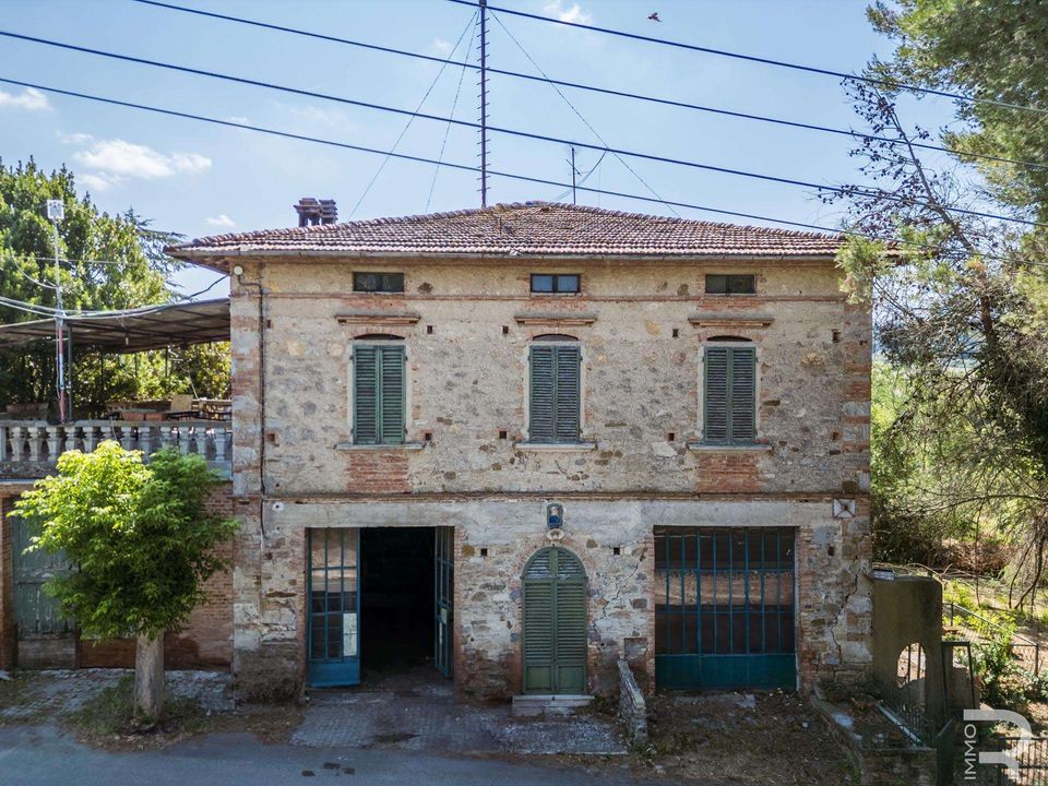 Gårdshus i Poggibonsi, Siena - bilde 1