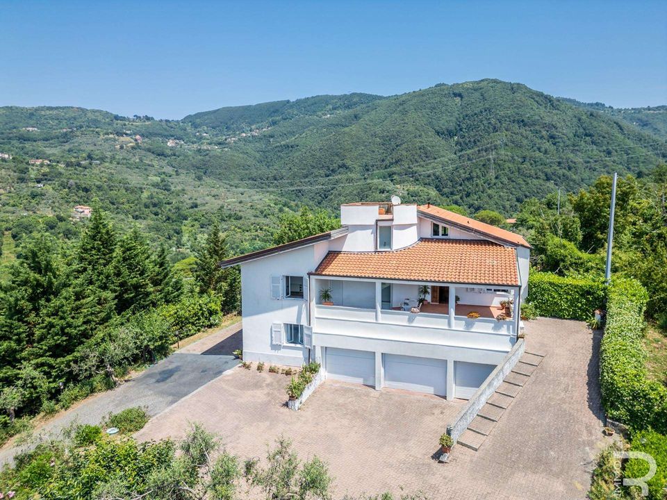 Villa i Fosdinovo, Massa and Carrara - foto 1