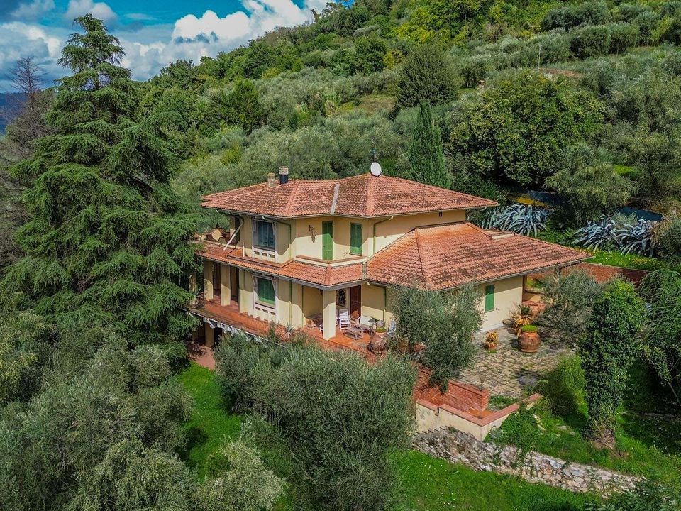 Villa i Monsummano Terme, Pistoia - foto 1