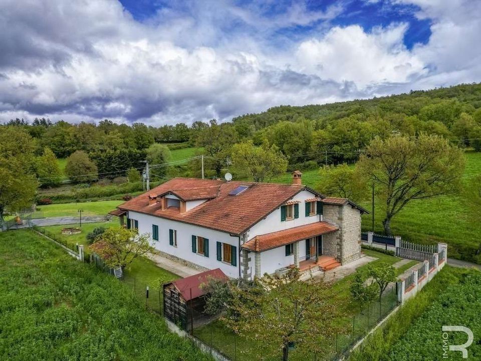 Villa i Pratovecchio Stia, Arezzo - foto 1