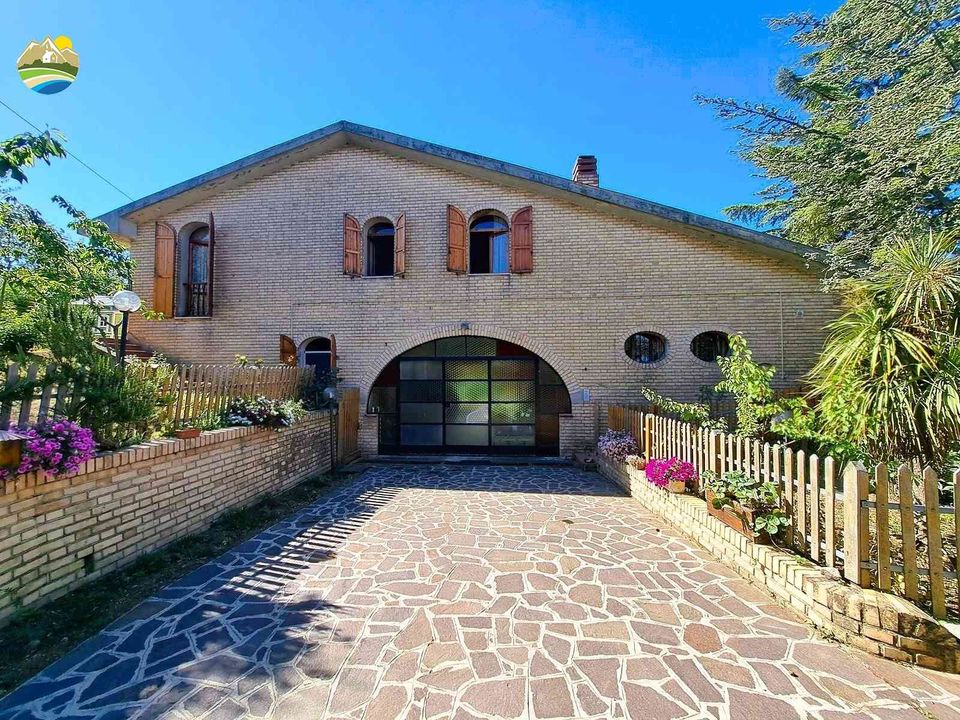 Villa em Collecorvino, Pescara - foto 1