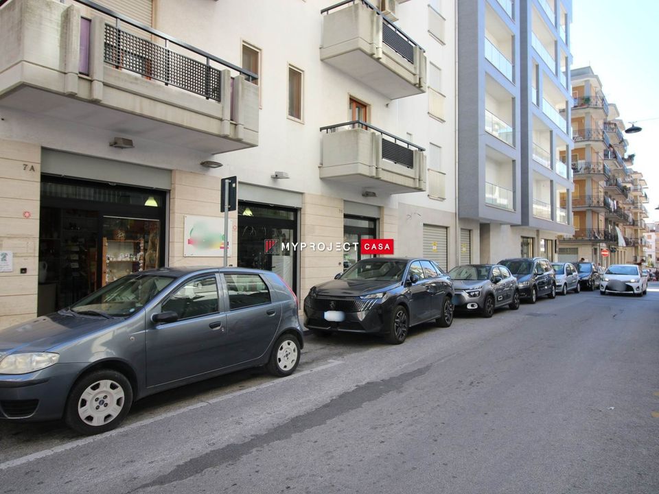 Erhvervsejendom i Martina Franca, Taranto - foto 1