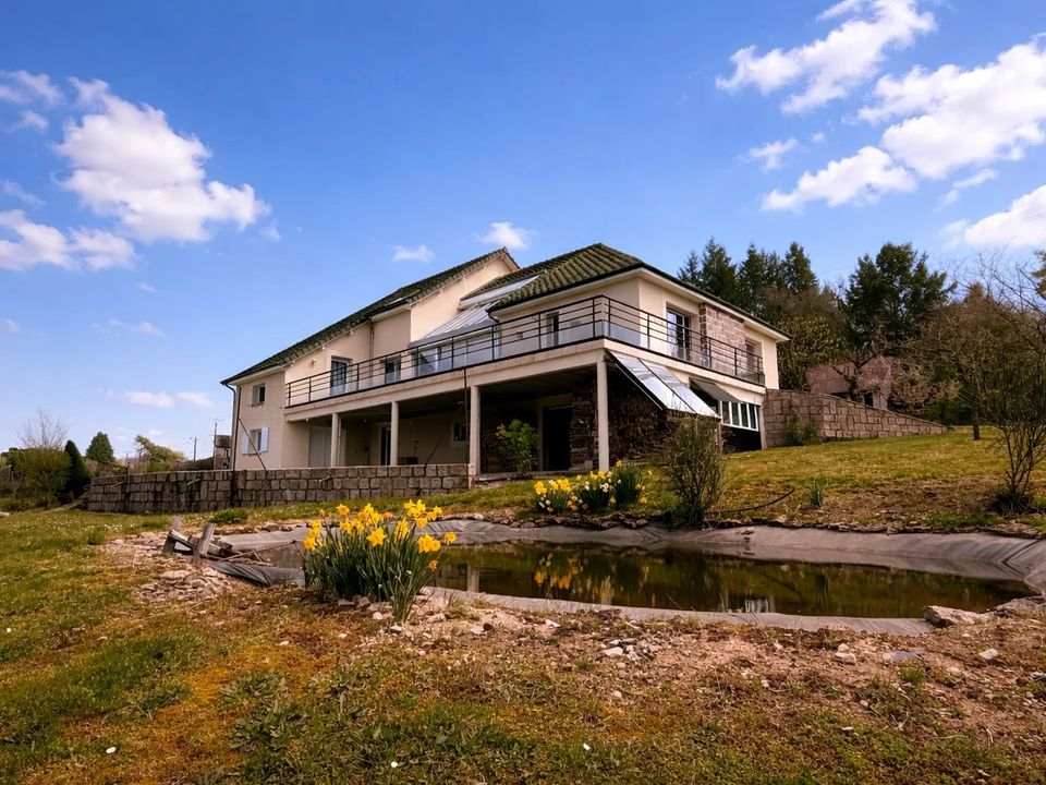 Villa a Saint-Agnant-de-Versillat, Creuse - foto 1