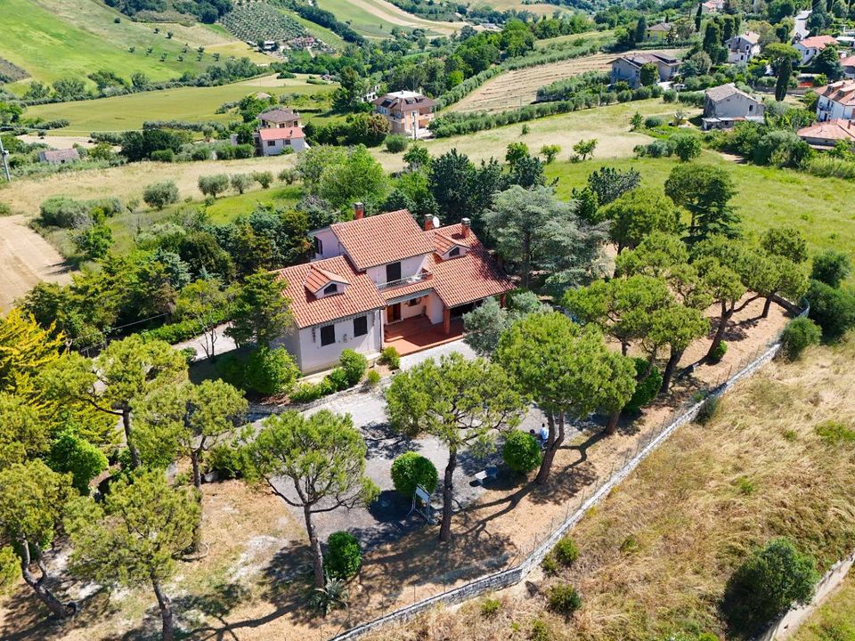 Villa i Monteprandone, Ascoli Piceno - foto 1