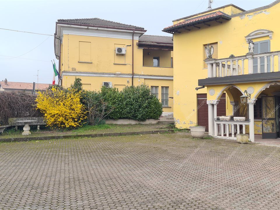 Erhvervsejendom i Vernate, Milan - foto 5