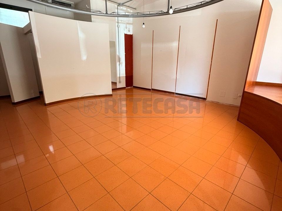 Erhvervsejendom i Montecchio Maggiore, Vicenza - foto 3