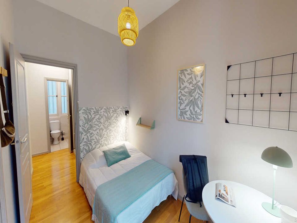 Apartment in Lyon, Rhone - photo 1