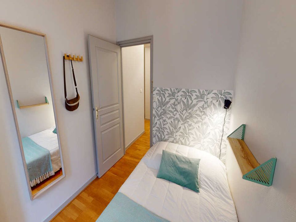 Apartment in Lyon, Rhone - photo 3
