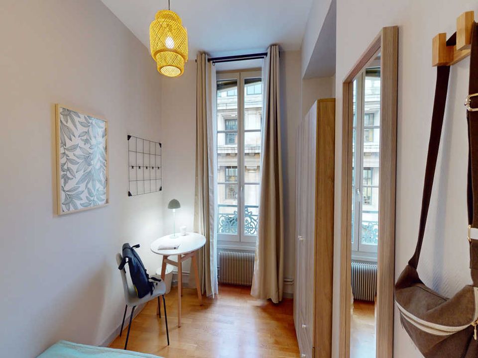 Apartment in Lyon, Rhone - photo 4