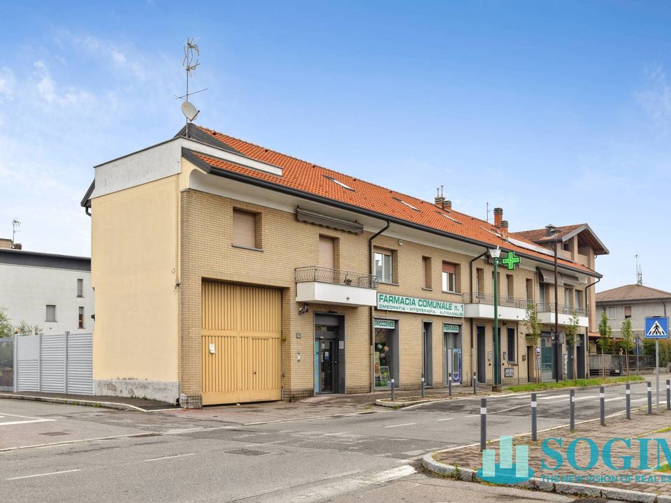 L'establiment comercial a Bovisio Masciago, Monza and Brianza - foto 3