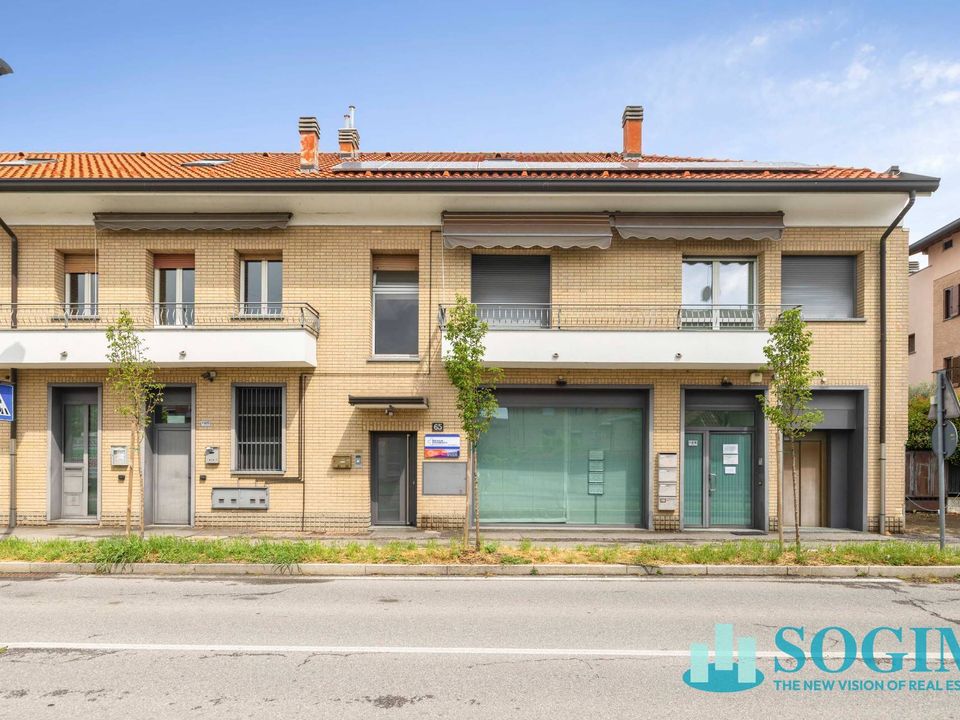 L'establiment comercial a Bovisio Masciago, Monza and Brianza - foto 5