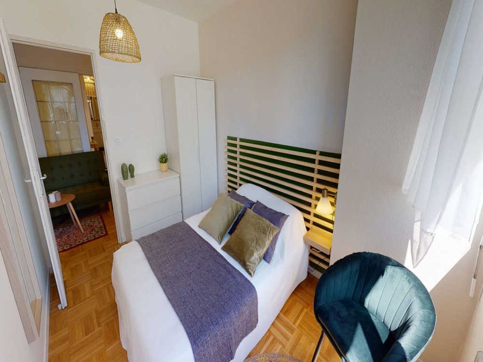 Apartment in Lyon, Rhone - photo 2