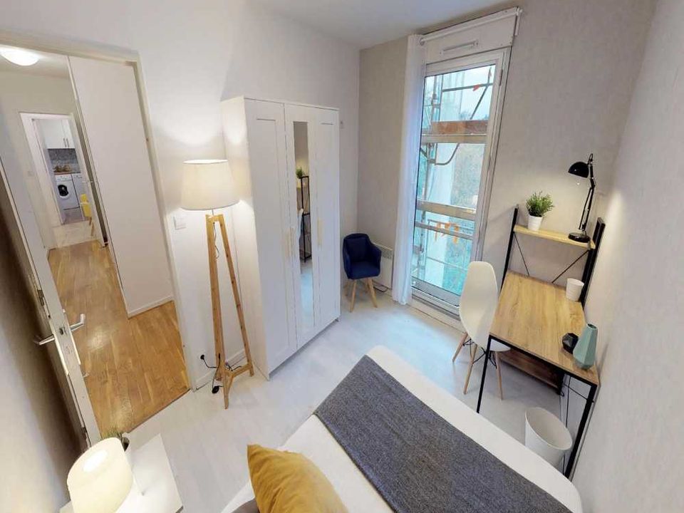 Apartment in Lyon, Rhone - photo 2