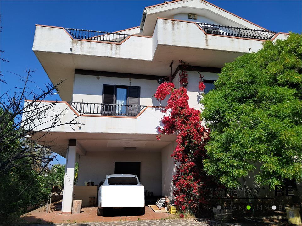 Villa - Montesilvano Marina, Pescara - photo 1