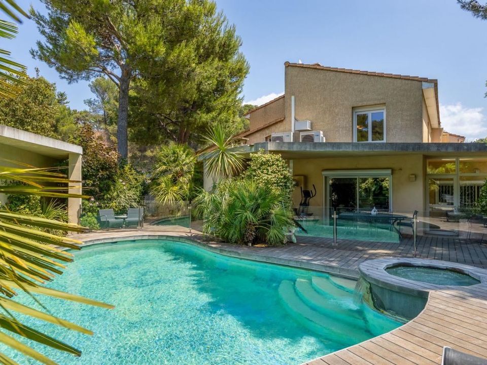 Villa i Roquefort-la-Bedoule, Bouches-du-Rhone - foto 1